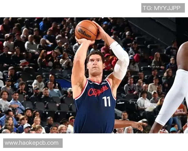 布鲁克洛佩斯:从篮球新星到NBA顶尖中锋的辉煌之路 布鲁克洛佩斯:从篮球新星到NBA顶尖中锋的辉煌之路