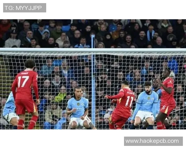 曼城与热刺激战正酣双方进球精彩纷呈引发球迷热议