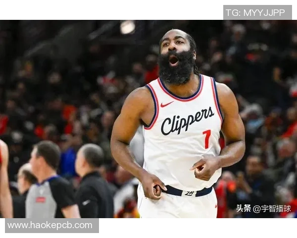 湖人对决快船激战正酣NBA洛城德比精彩回顾与分析