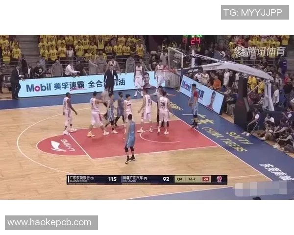 艾维斯与波尔图激战正酣比分悬念引发球迷热议