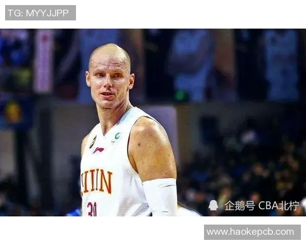 赫伯特琼斯的篮球生涯与个人成长之路探索 赫伯特琼斯的篮球生涯与个人成长之路探索