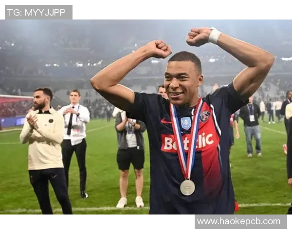 埃托奥与姆巴佩的传奇对决:足球历史上的两代巨星之争