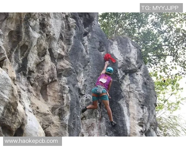 南京攀岩队的中路突破之旅：探索攀岩深度与技术的完美结合